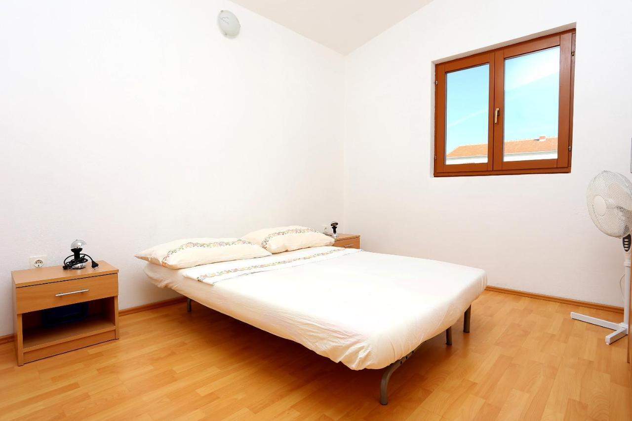 Apartments By The Sea Rogoznica - 10338 Esterno foto