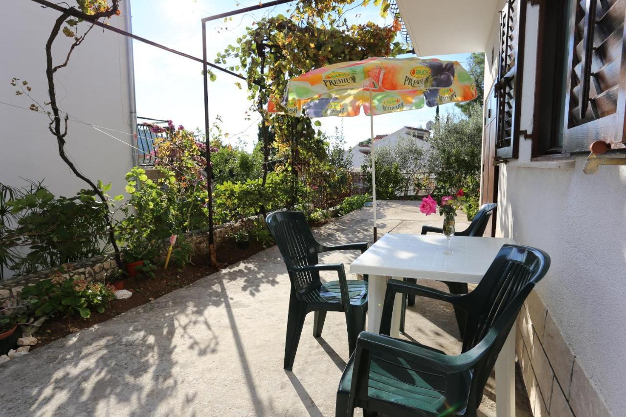 Apartments By The Sea Rogoznica - 10338 Esterno foto